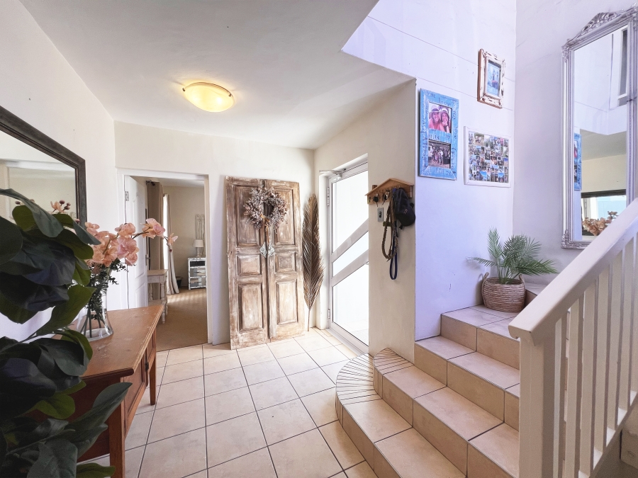 4 Bedroom Property for Sale in Calypso Beach Western Cape